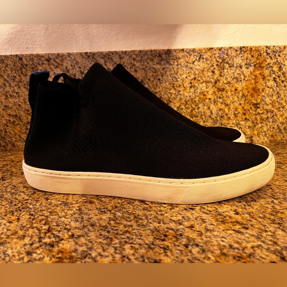 Rothy’s The Chelsea Boot Black Women’s Size 9